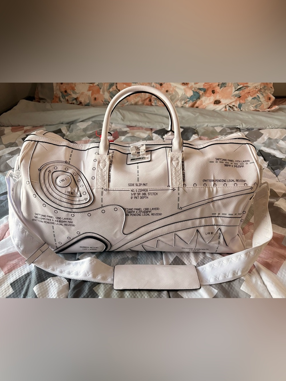 Sprayground Technical Cut & Shark Duffle bag